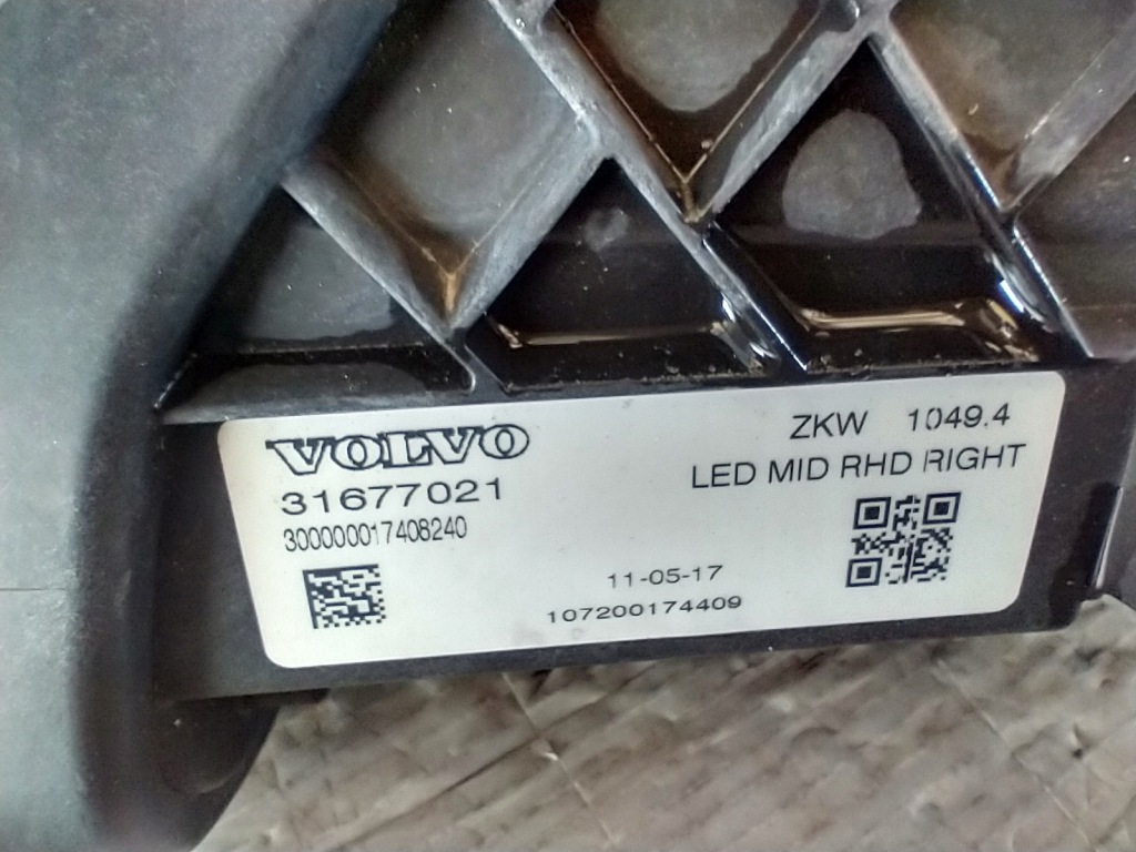 Volvo v40 ii рестайлінг  2016- лампа full led права перед передня 31677021 anglik в Україні