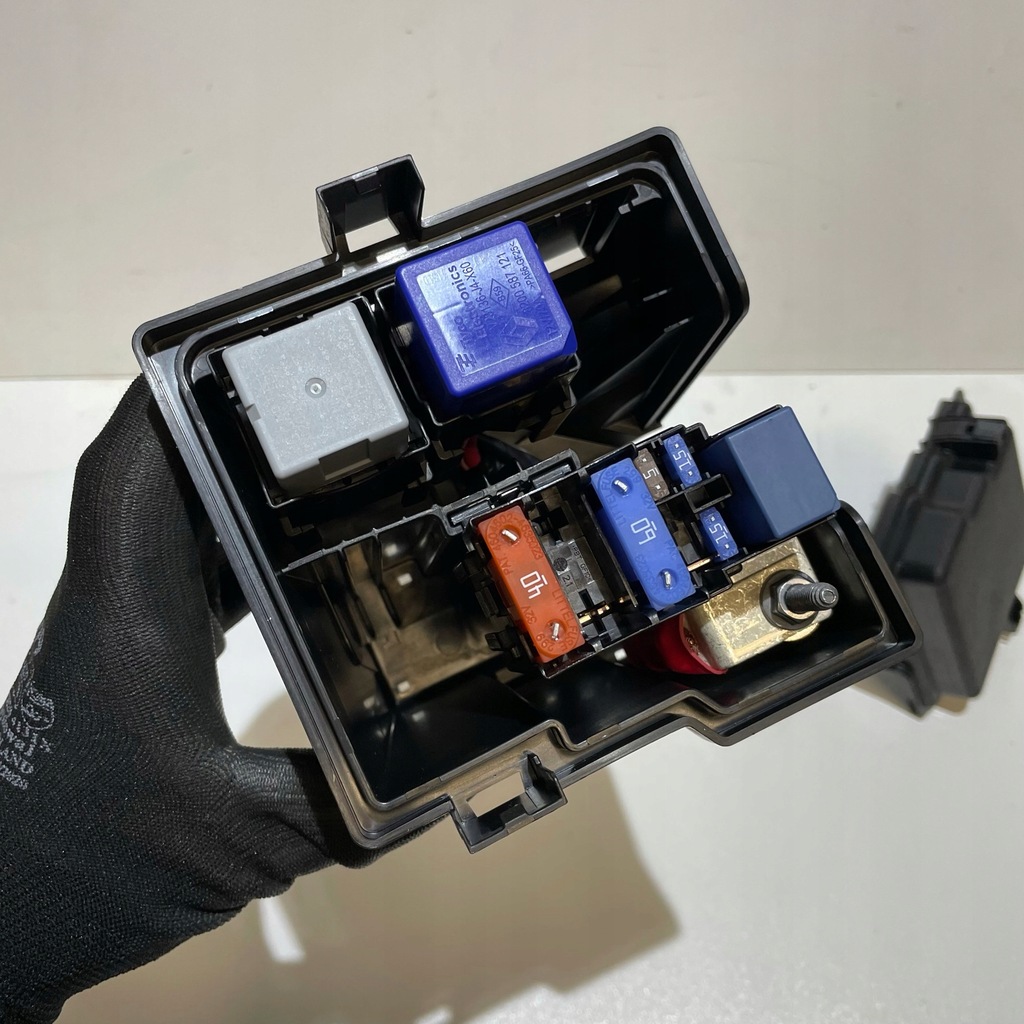 фото №6, Renault zoe ii корпус запобіжник коробка корпус 243804176r 243826381r