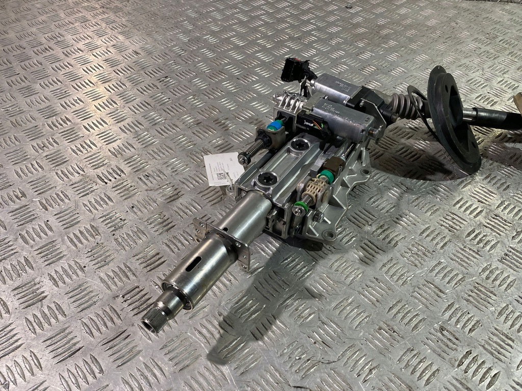 фото №7, Maserati levante 2020 колонка рулевая