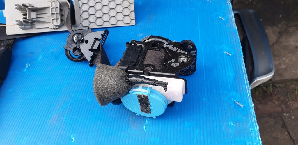 фото №6, Opel insignia a натяжитель pas безопасности правый перед передний 99613690