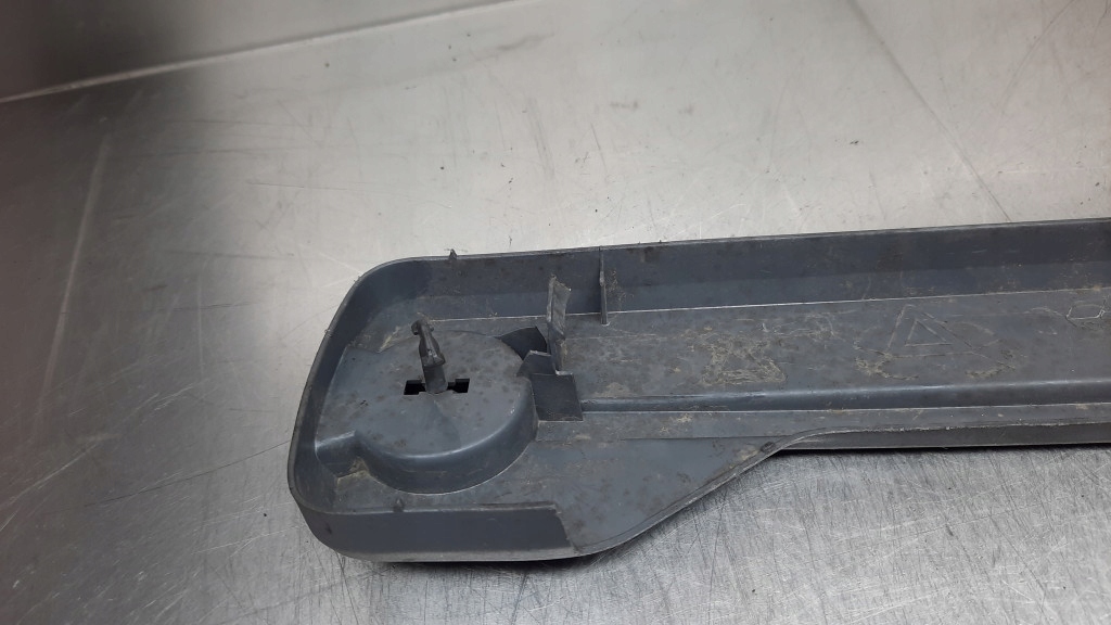 фото №7, Кронштейн треугольник предупредительный 9190063 volvo