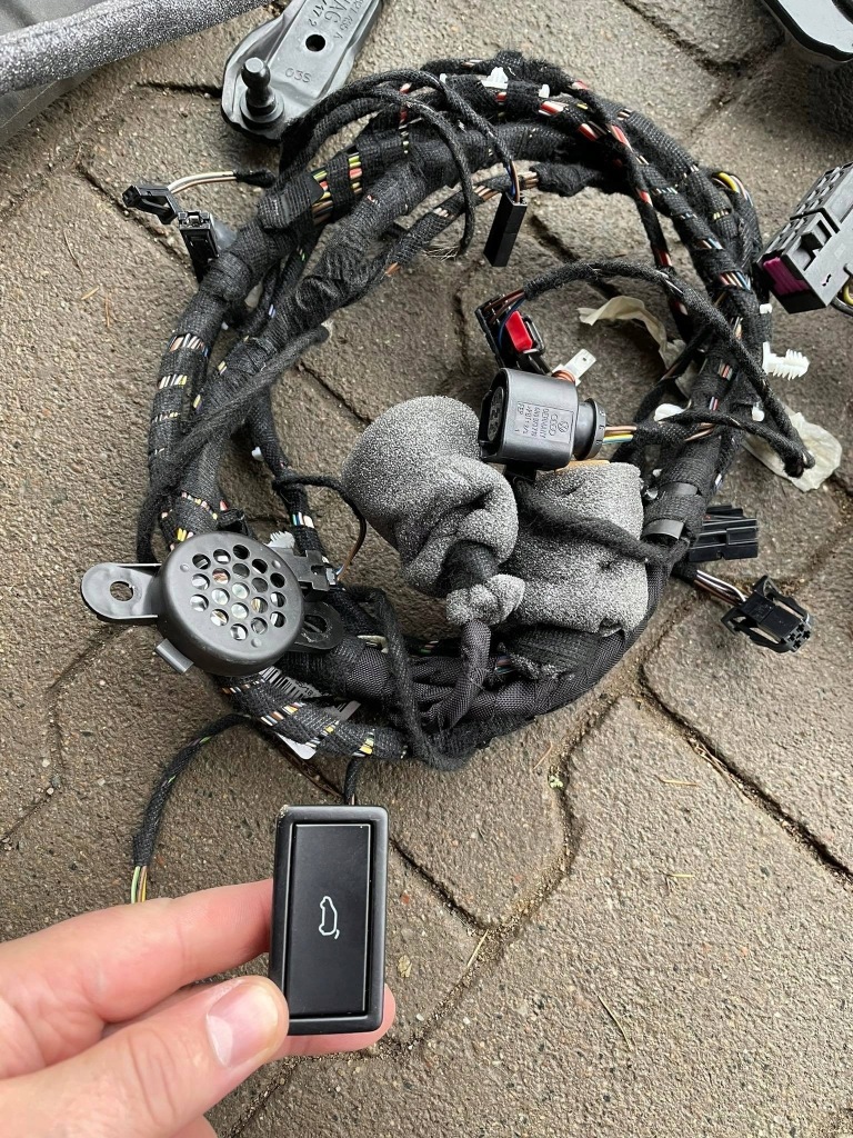 фото №6, Vw touran 5ta кришка багажника електрична kpl 5q0959107m