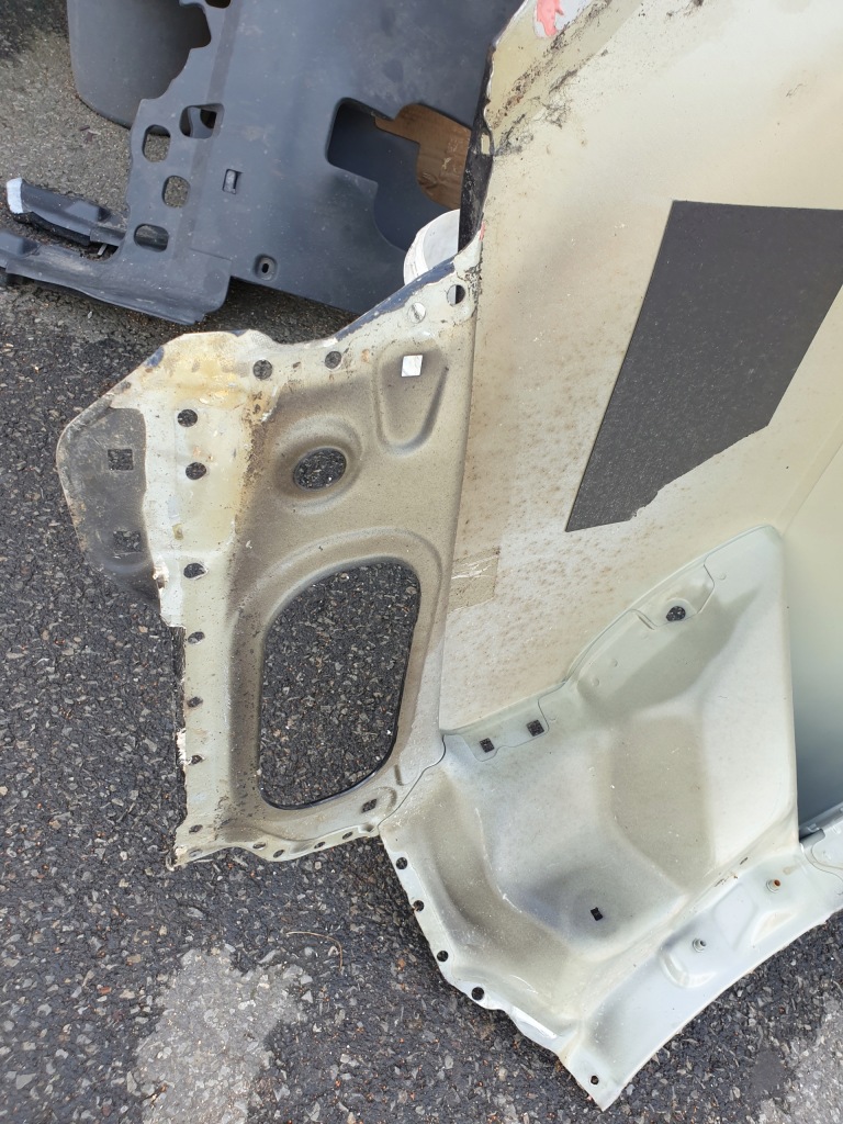 Купити Крило задній правий audi a4 b9 avant універсал чорний ly9b оригінальний