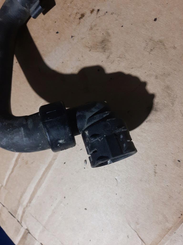 Opel insignia 2.0 cdti- шланг пабтрубок  труба 565563897 Доставка