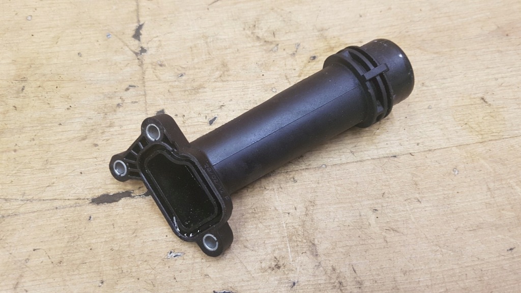 фото №1, Патрубок воды mini cooper ii r55 1.6d