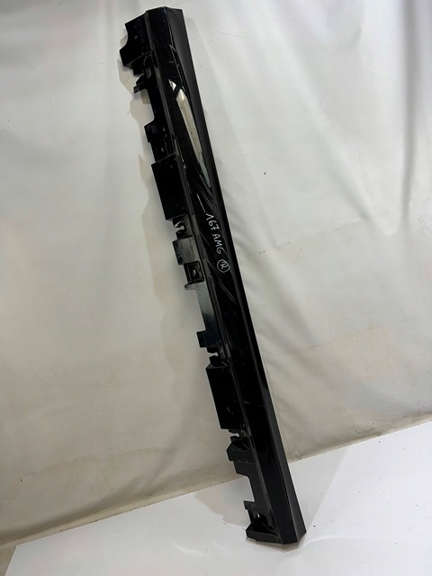 фото №1, Молдинг порог правая mercedes gle w167 amg