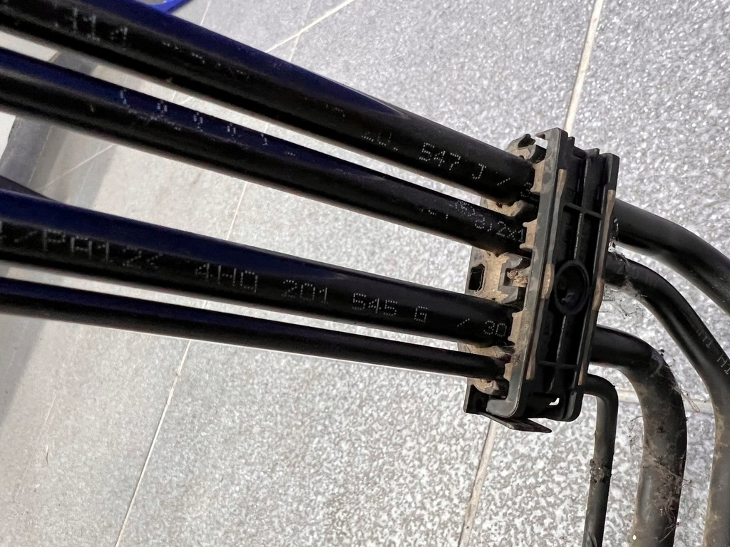 фото №8, Audi a8 d4 4.2 tdi провода топлива 4h0201544