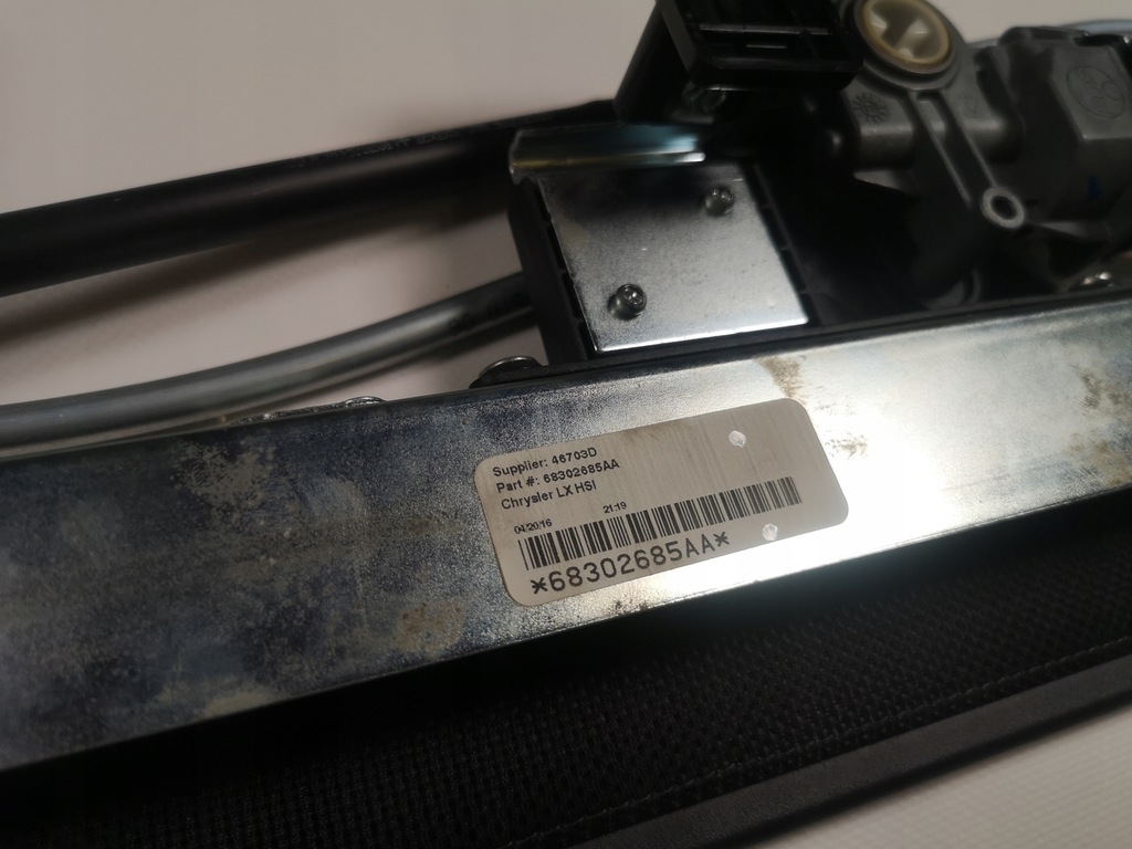 фото №10, Шторка скло задня полиця комплект chrysler 300 2015-