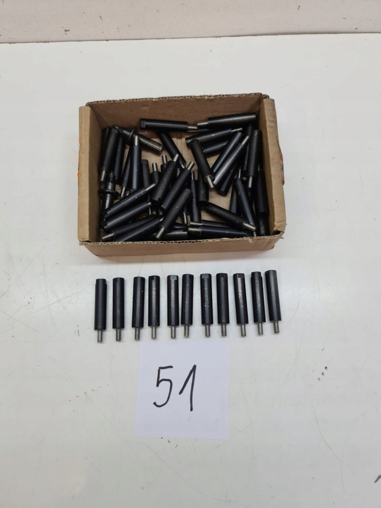 фото №1, Болт штифт задний полка trafic vivaro master