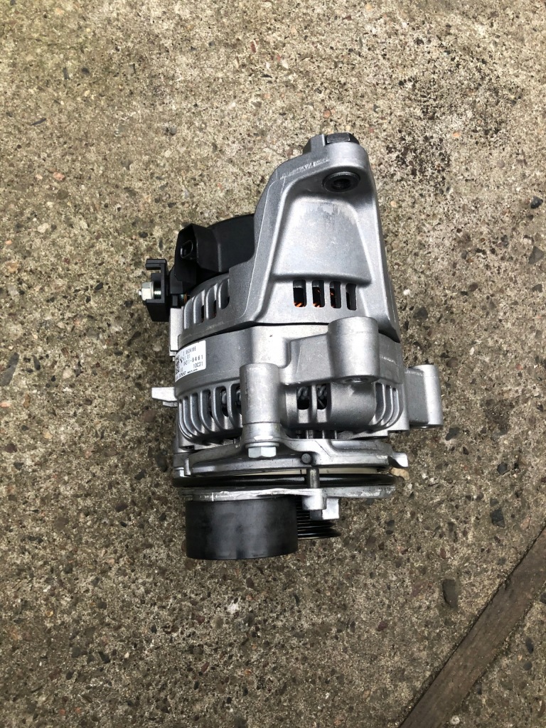 фото №1, Bmw x3 g01 генератор 8634166 3.000km