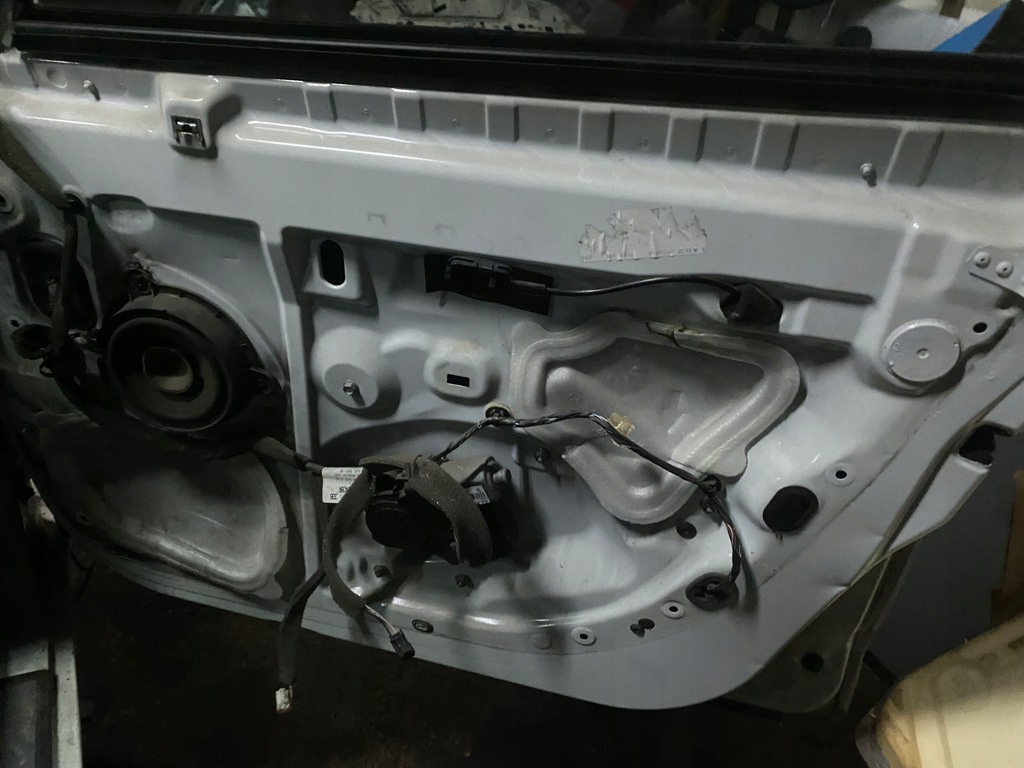 фото №8, Двері renault megane iii lift hb правий/лівий перед