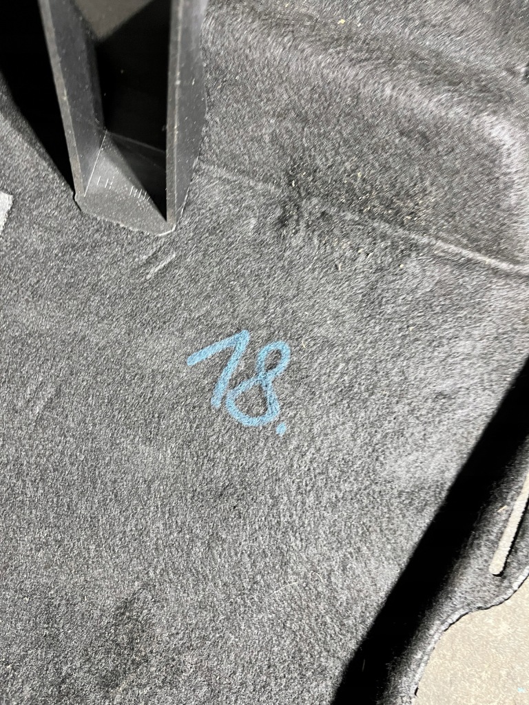 фото №4, 18 mercedes w205 полка багажника