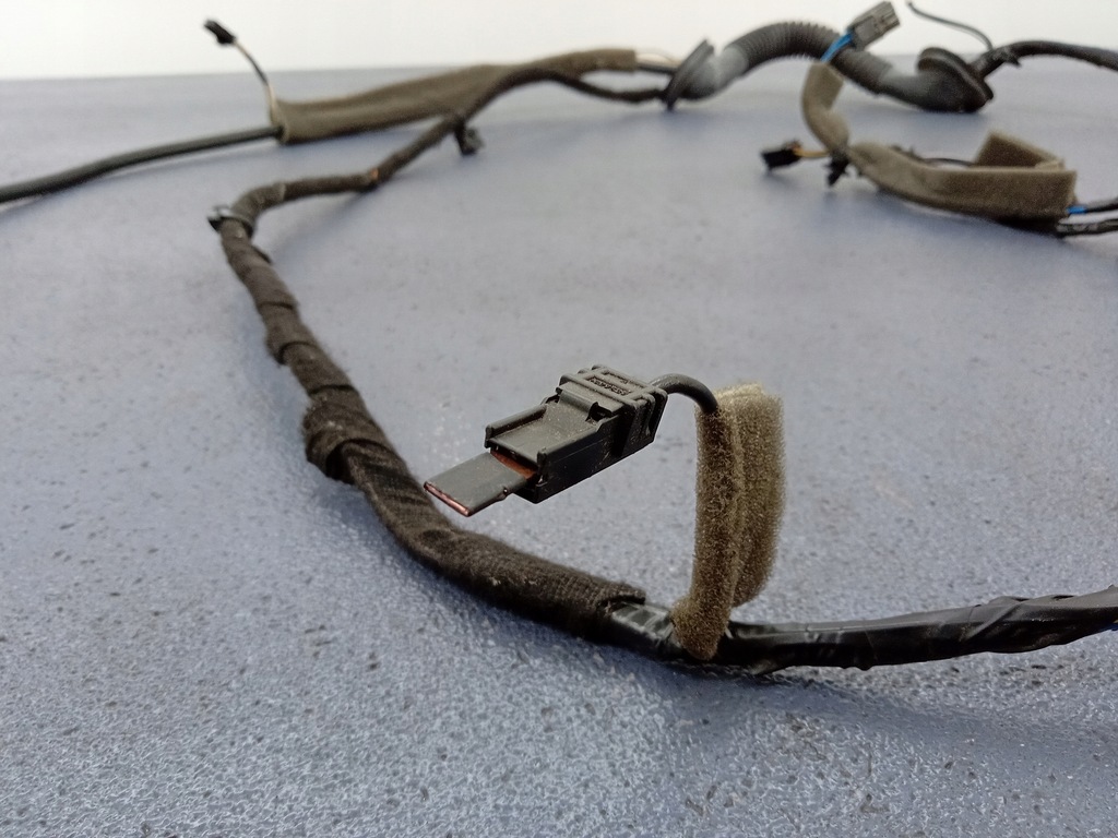 фото №4, Volvo v90 ii 16- жгут крышки задняя 31682802