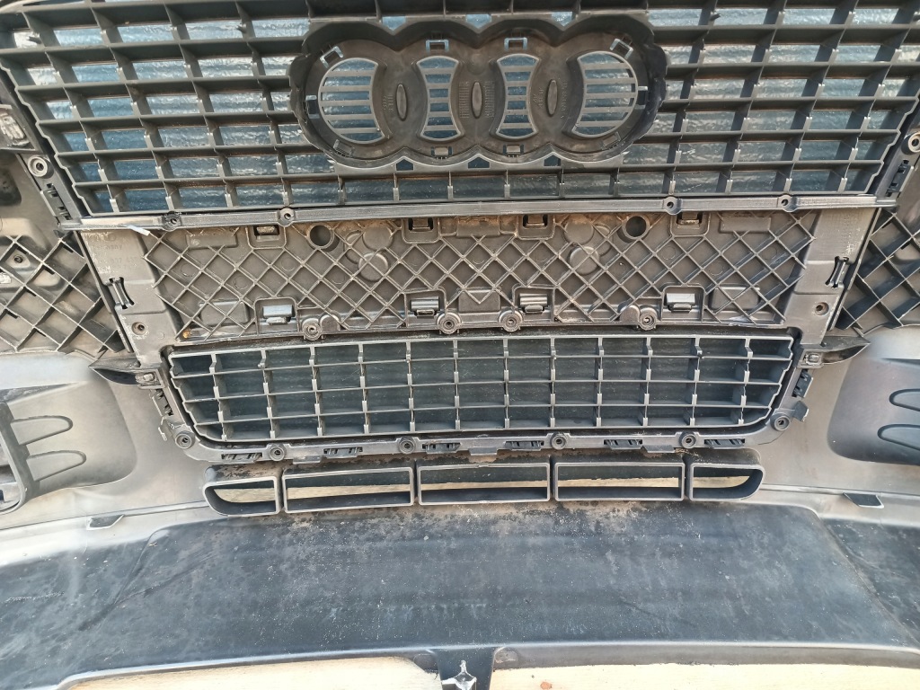 Купить Audi a3 8p 05-08 бампер перед передний рестайлинг  lz7l комплектный  противотуманные фары