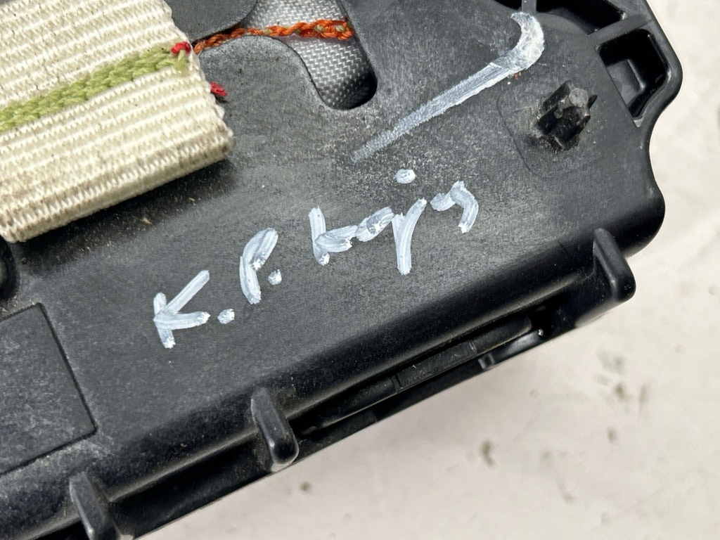 Подушка коленная левая сторона buick encore i 813016342 Недорого