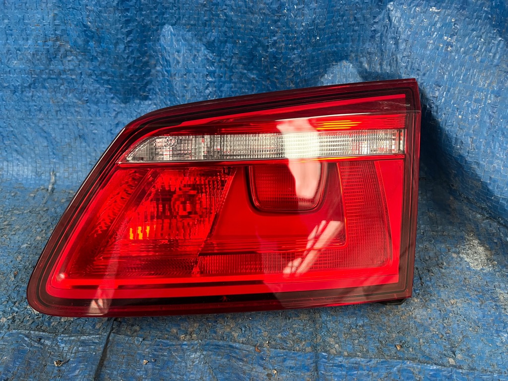 фото №1, Vw sportsvan права задня лампа