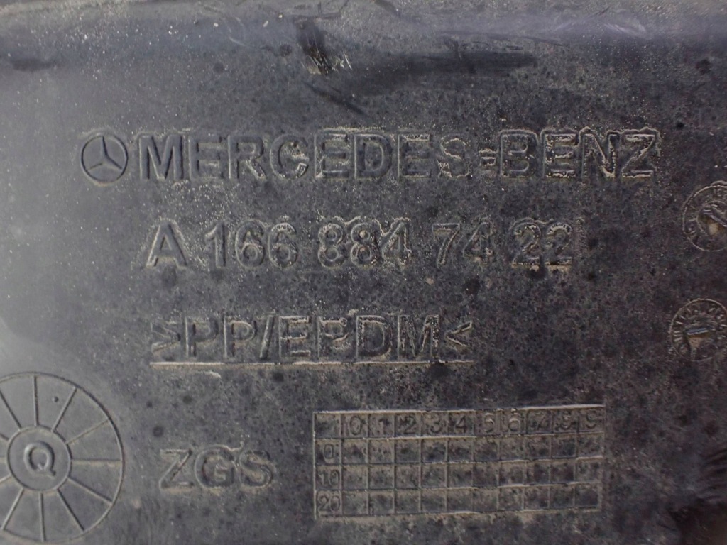 Купить Подкрылок задние mercedes-benz gl x166 a1668847422 задний  сторона левая