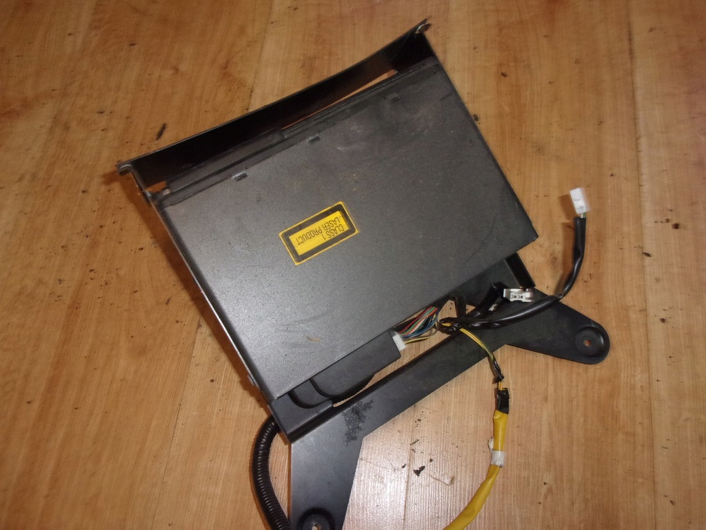 фото №1, Toyota corolla verso ii чейнджер дисков cd