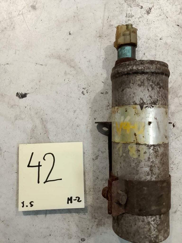 Купити Volvo v40 cab35f023 осушувач кондиціонера