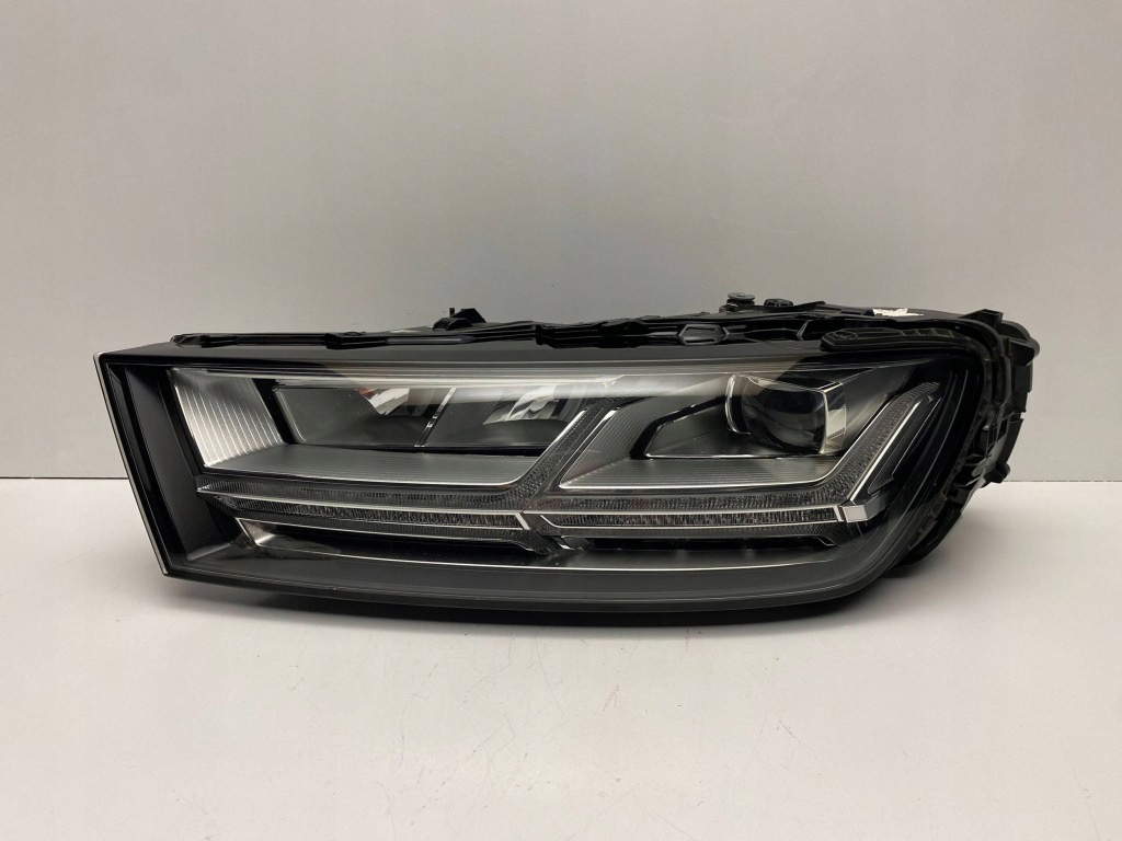 Купити Audi q7 4m0 full led ліва фара 4m0941033