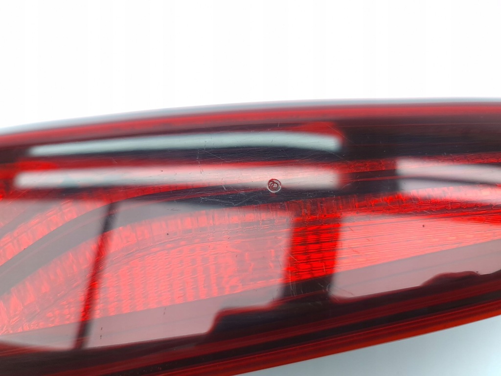 фото №9, Hyundai kona i 2019 левая сторона лампы задние