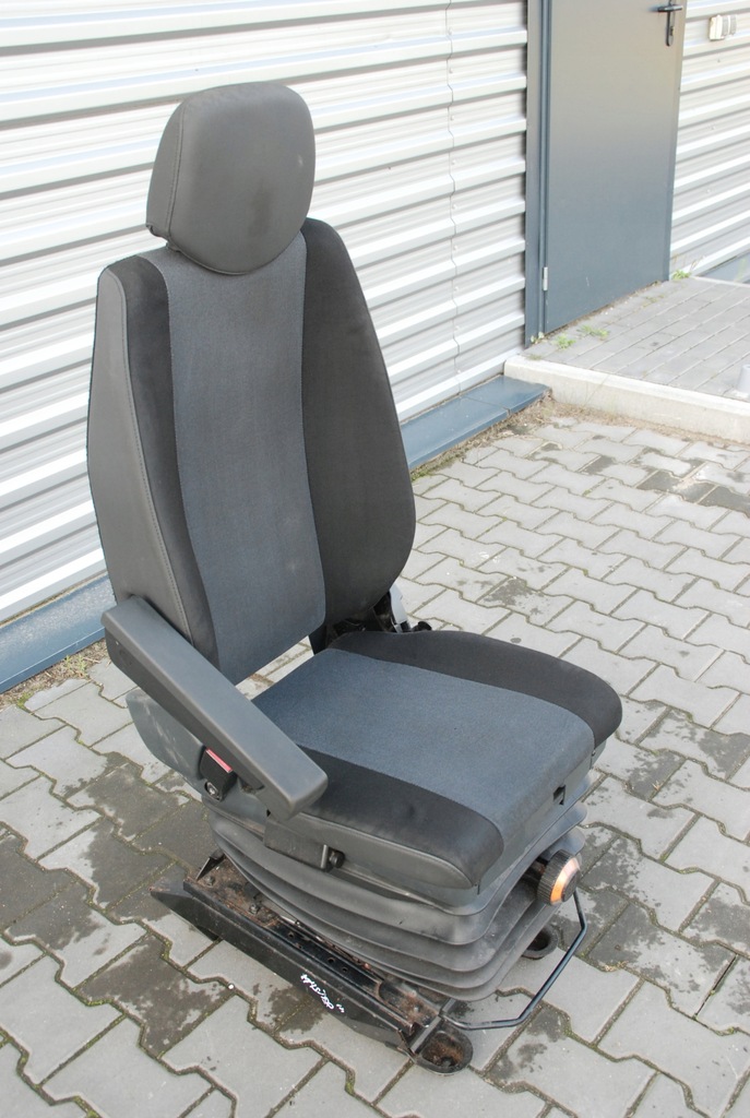 фото №9, Сидіння водія пневматичний renault master iii 10-