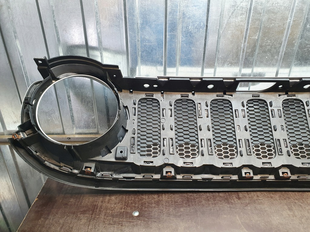 фото №10, Решётка радиатора jeep renegade 2014-2018