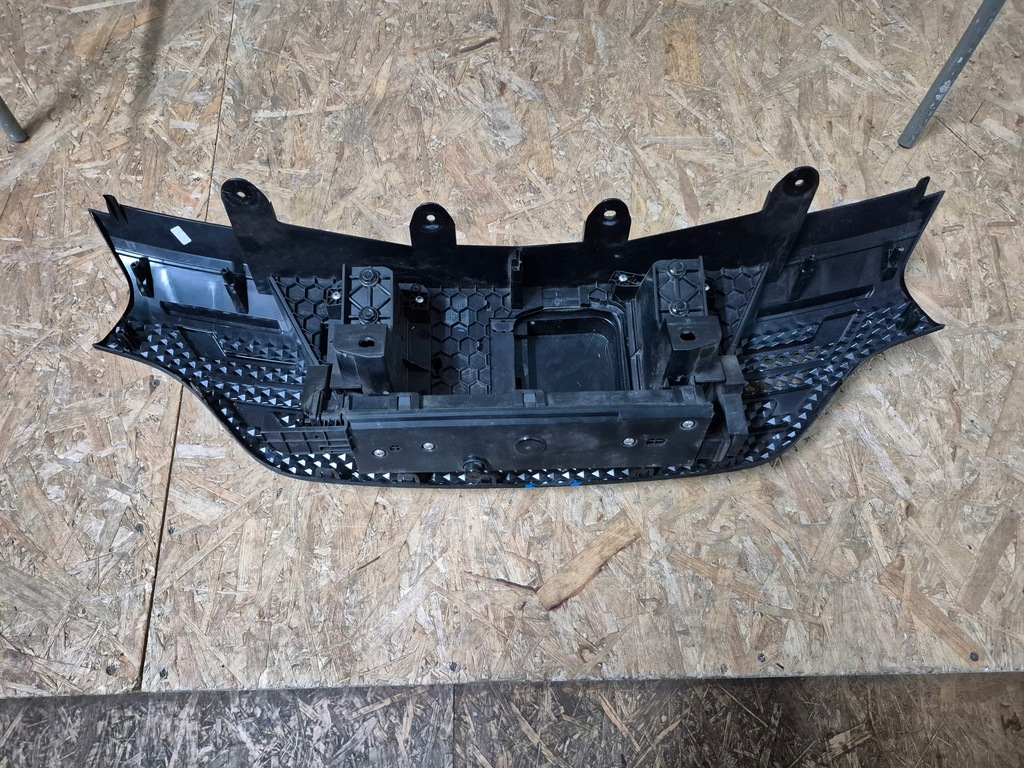 фото №12, Dacia spring решётка радиатора решётка радиатора передняя перед