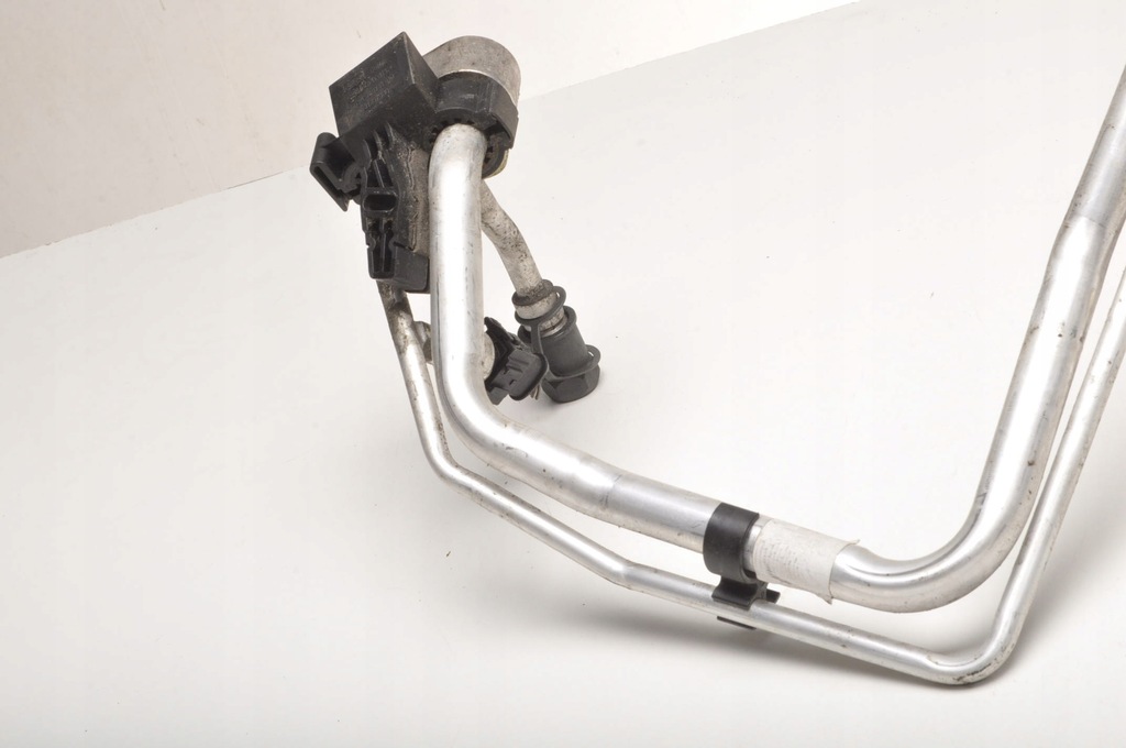 фото №6, Volvo s60 ii v60 трубка шланг кондиционера