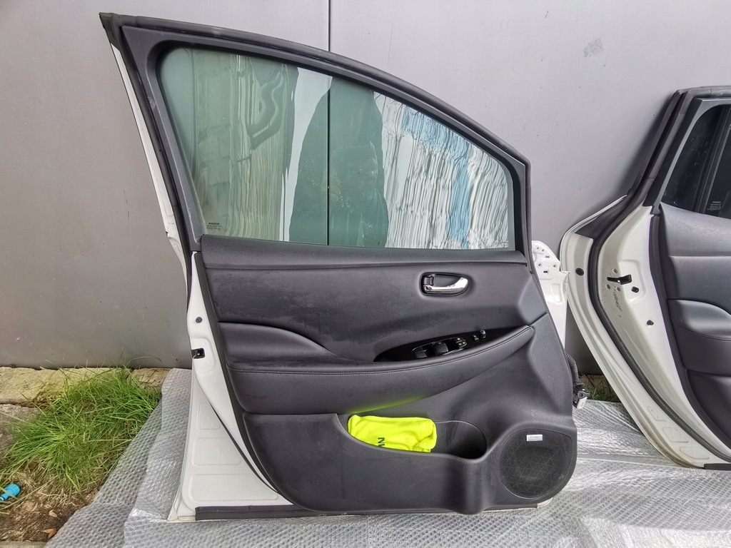 фото №9, Дверь передние r, l задние r,l nissan leaf