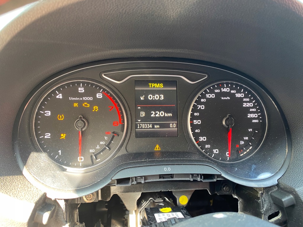 Audi a3 8v seat skoda двигун 1.8 tfsi cjs 132kw + film Недорого