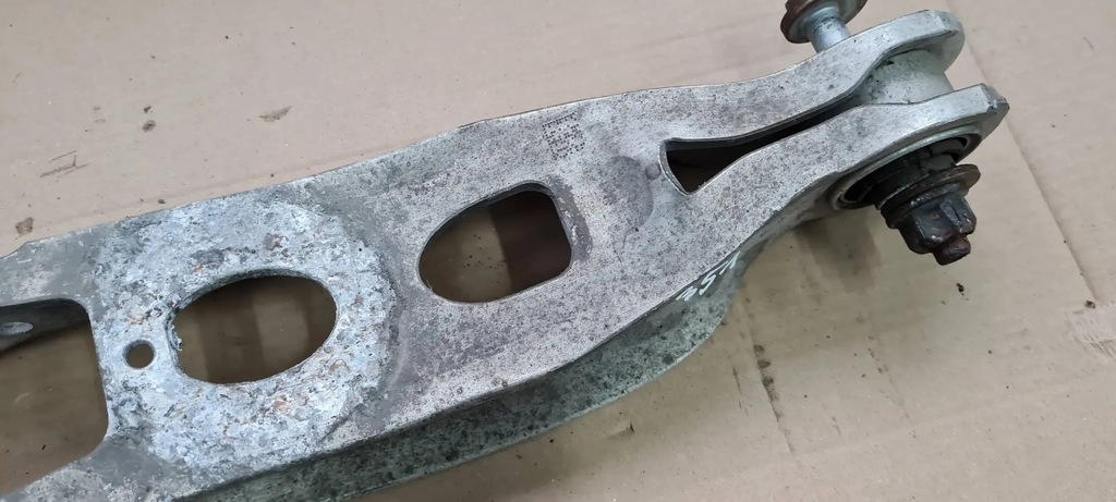 фото №11, A4 b9 8w рычаг левый правый задняя поперечный 8w0505311h a4 b9 8w