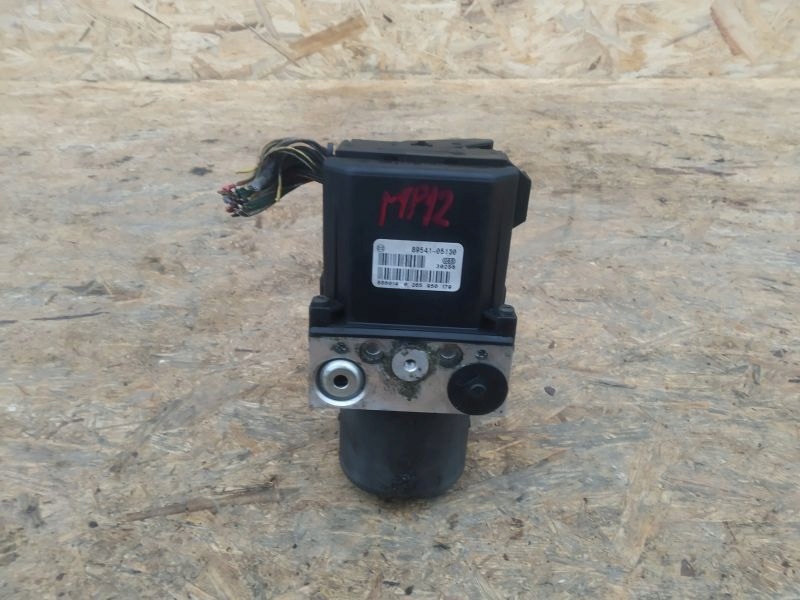 фото №1, Насос abs toyota avensis t25 0265950179