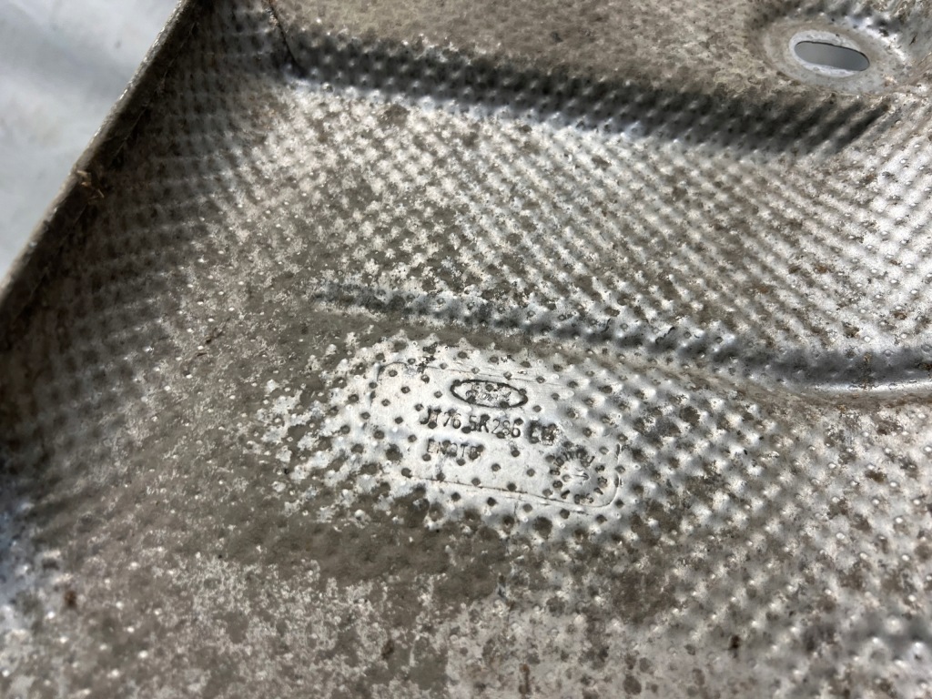 фото №3, Ford transit courier 15- защита тепловая