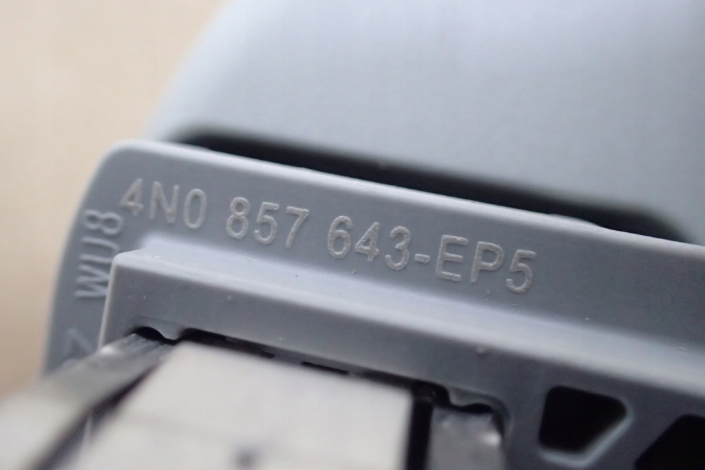 фото №3, ^^ audi a6 c8 4k ручка стельовий 4n0857643