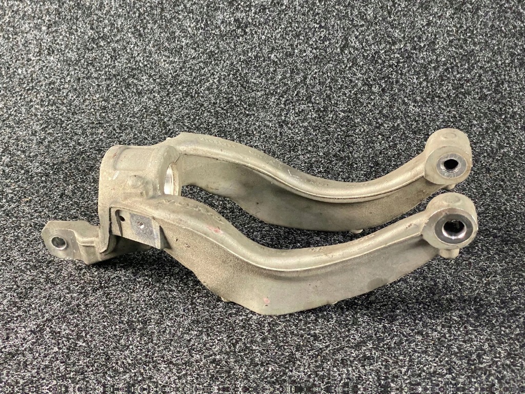 фото №2, Volvo xc60 ii кронштейн амортизатора правый перед