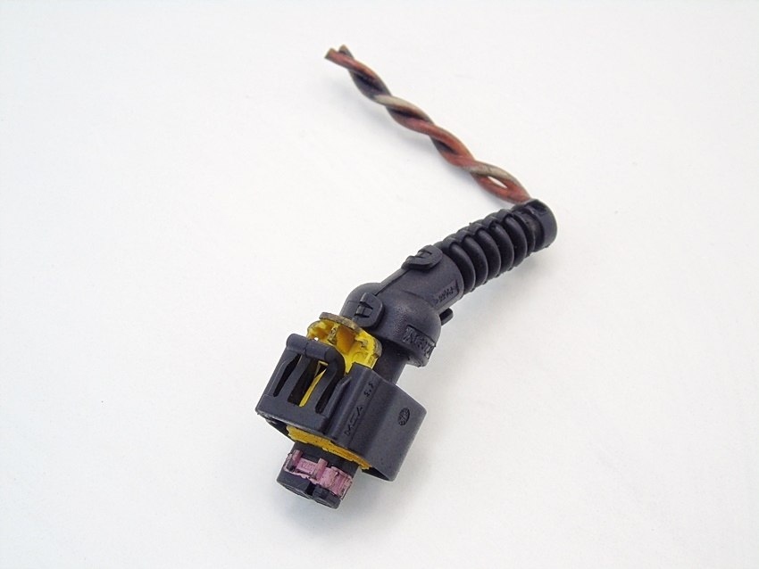 фото №1, Штекер колодка 1.3 cdti corsa c d meriva ignis agila tigra combo wagon r