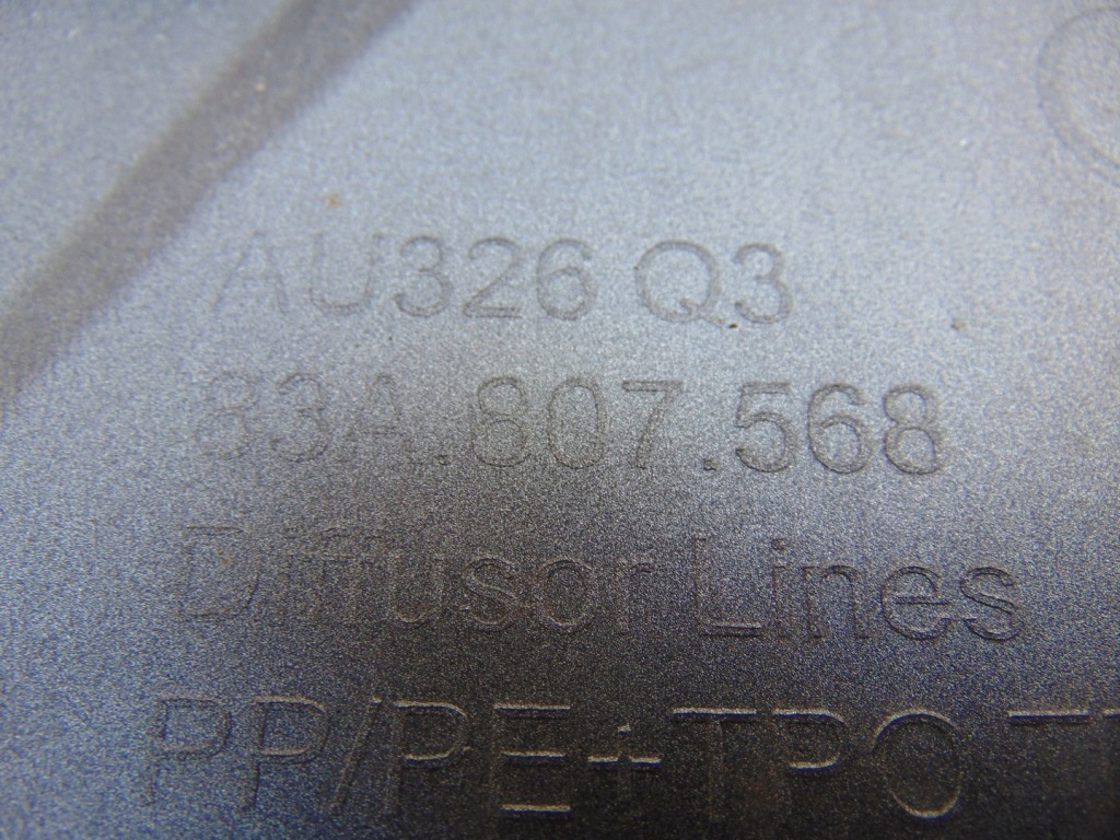 Накладка спойлер бампера задня audi q3 ii 83a807568 Зі Шроту