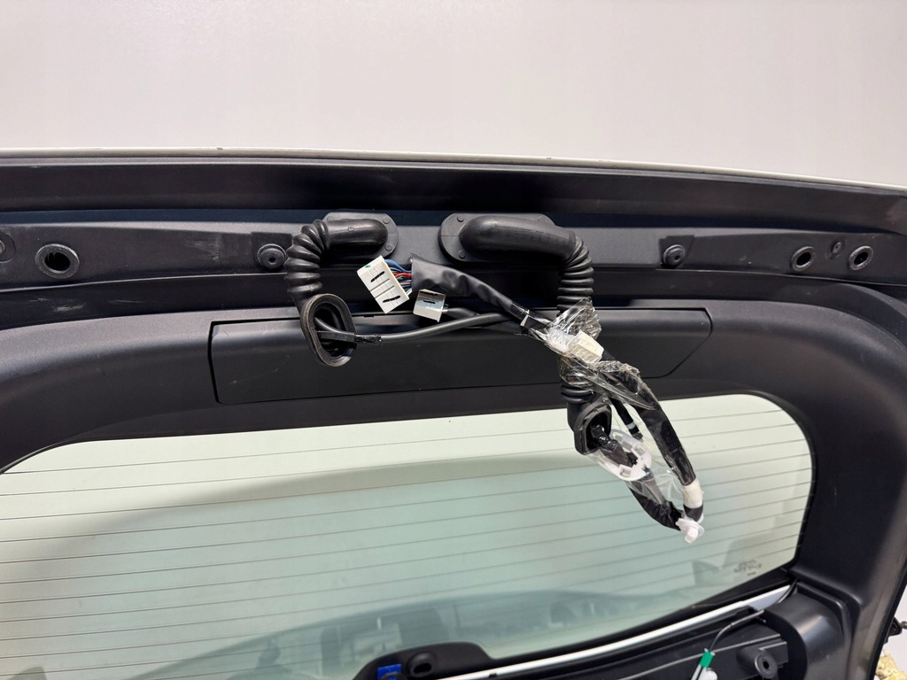 фото №13, Toyota corolla e21 kombi 19- кришка багажника багажника задня задня білий скло