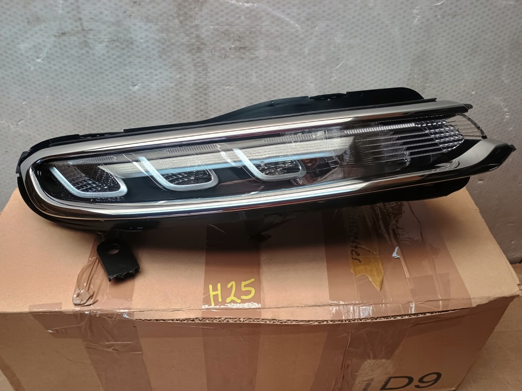Купити Ліхтар led drl 9820877880 citroen c3 3 правий нове оригінал
