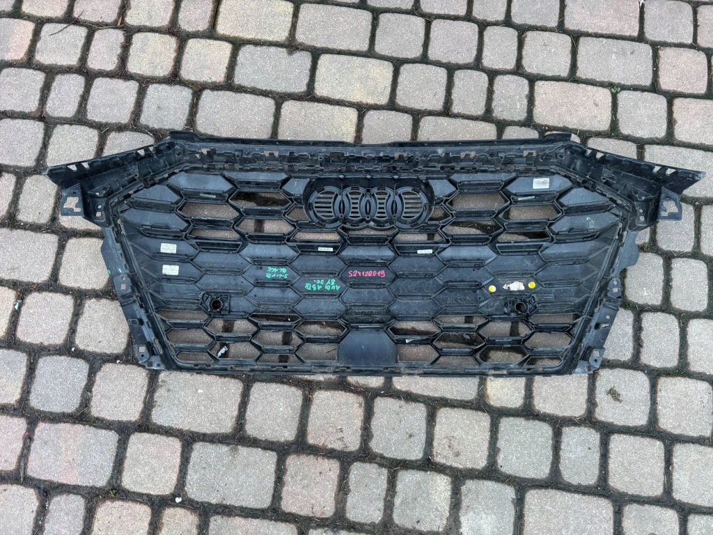 Audi a3 8y iv 4 20- s-line решётка радиатора решётка  решётка средняя бампер перед перед с Разборки
