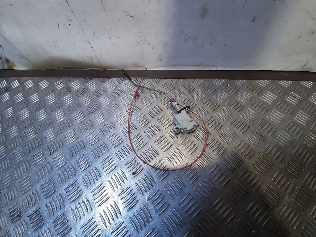 фото №6, Audi a6 s6 c6 4f 2010 амортизаторы крышка заливной топлива