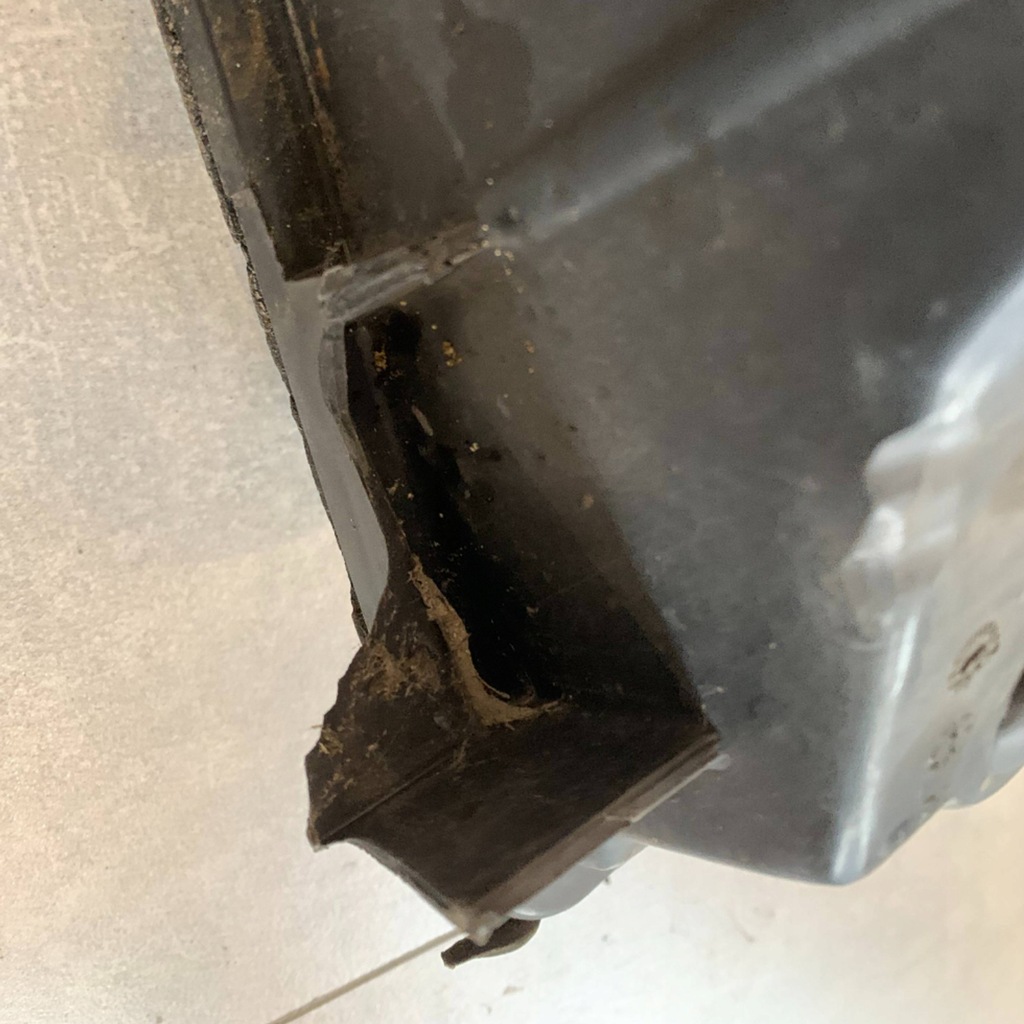 фото №4, Лампа передня ліва пошкоджені тримачі 7701044518 renault master ii