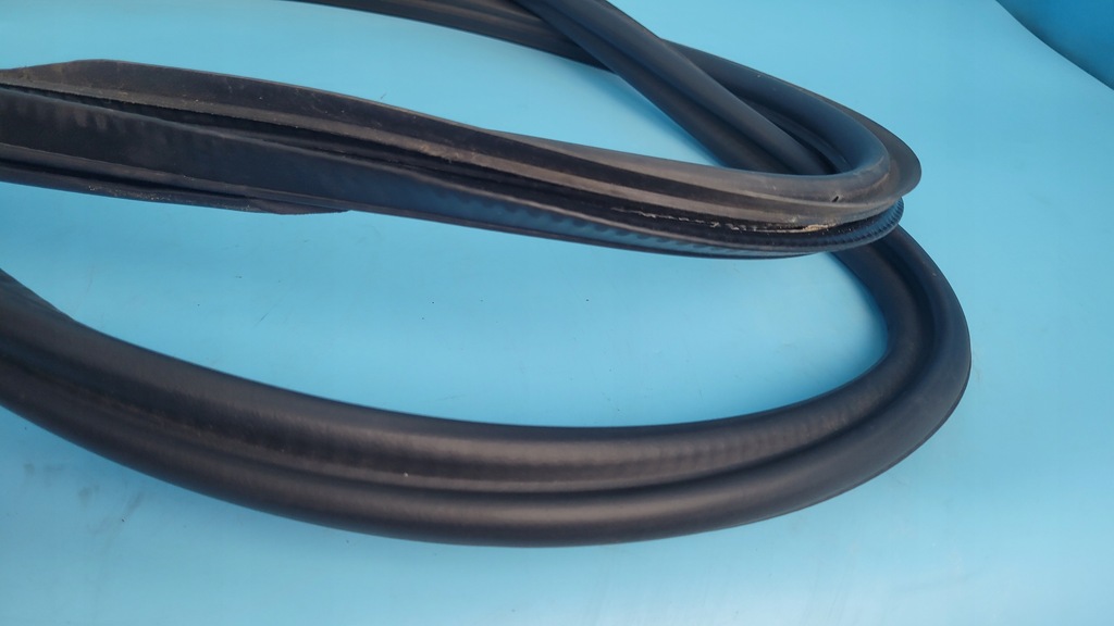 фото №6, Bmw 5' g31 18r прокладка кришки багажника 7390376