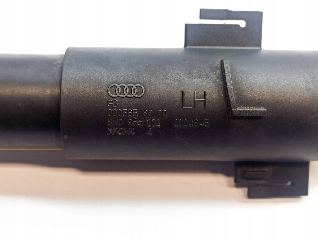 фото №12, Audi a4 s4 b8 8k 2009 насадка распылителя лампы передней