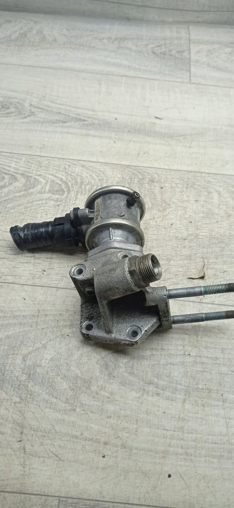 фото №1, Golf 4 iv audi a3 1.6 8v клапан egr