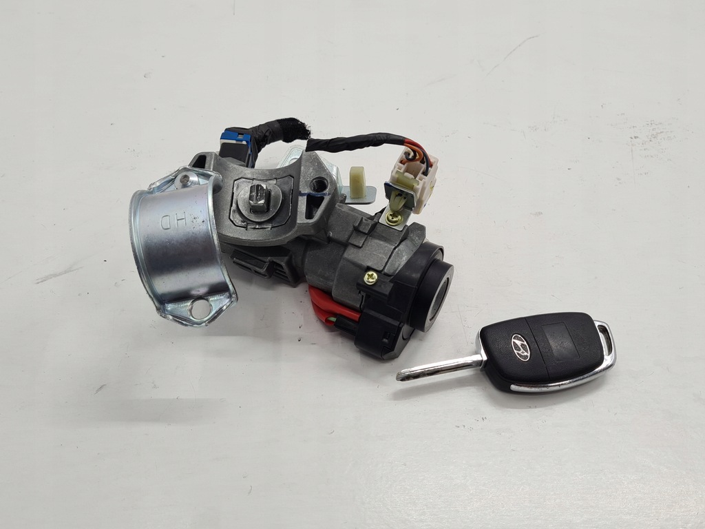 фото №1, Hyundai i40 замок зажигания ключ 1.7crdi
