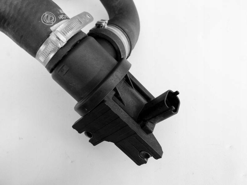 фото №4, Fiat 500 1,4t-jet abarth alfa romeo шланг труба клапан 55212441
