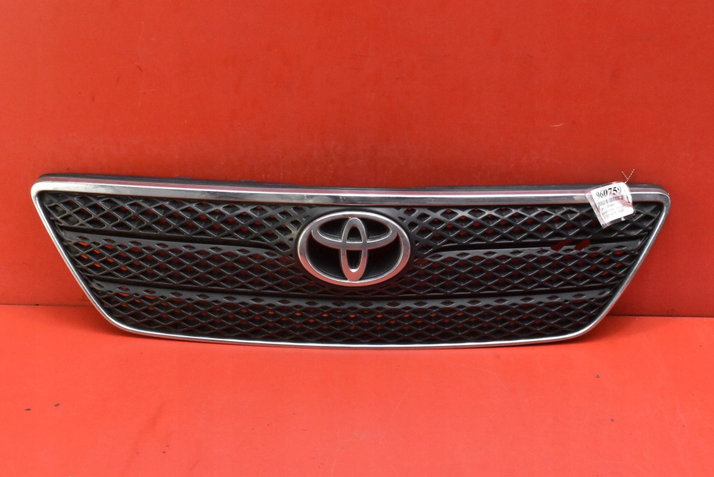 фото №1, Решётка радиатора решётка радиатора czarna 53114-02010 toyota corolla e12 00-08
