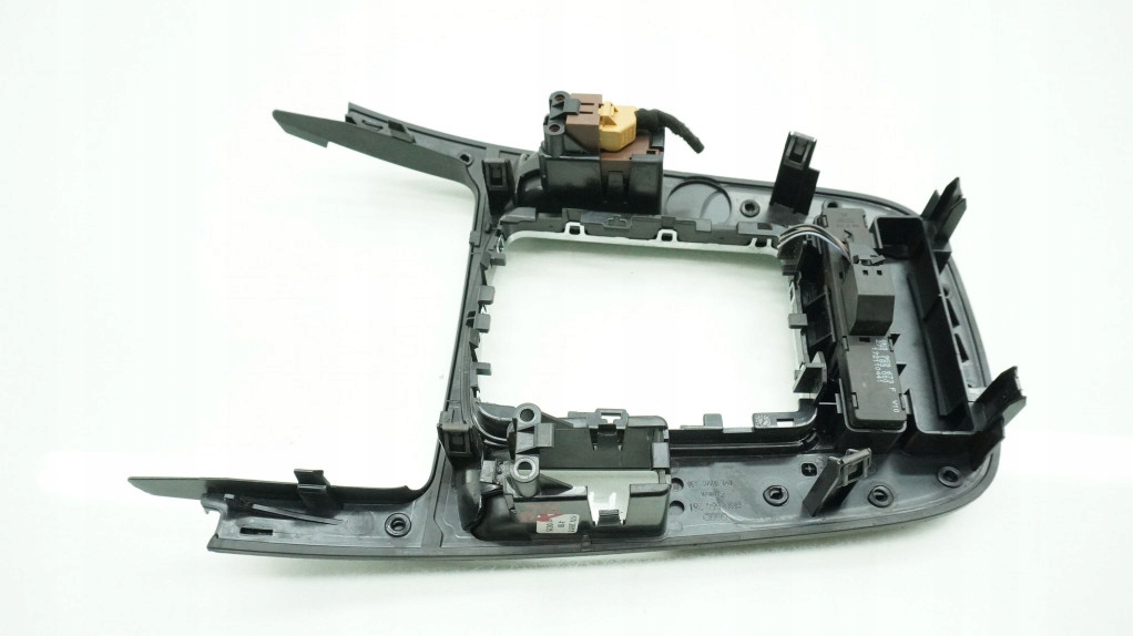 фото №5, Панель средний рамка домкрата audi a5 8t a4 b8 8k0864261